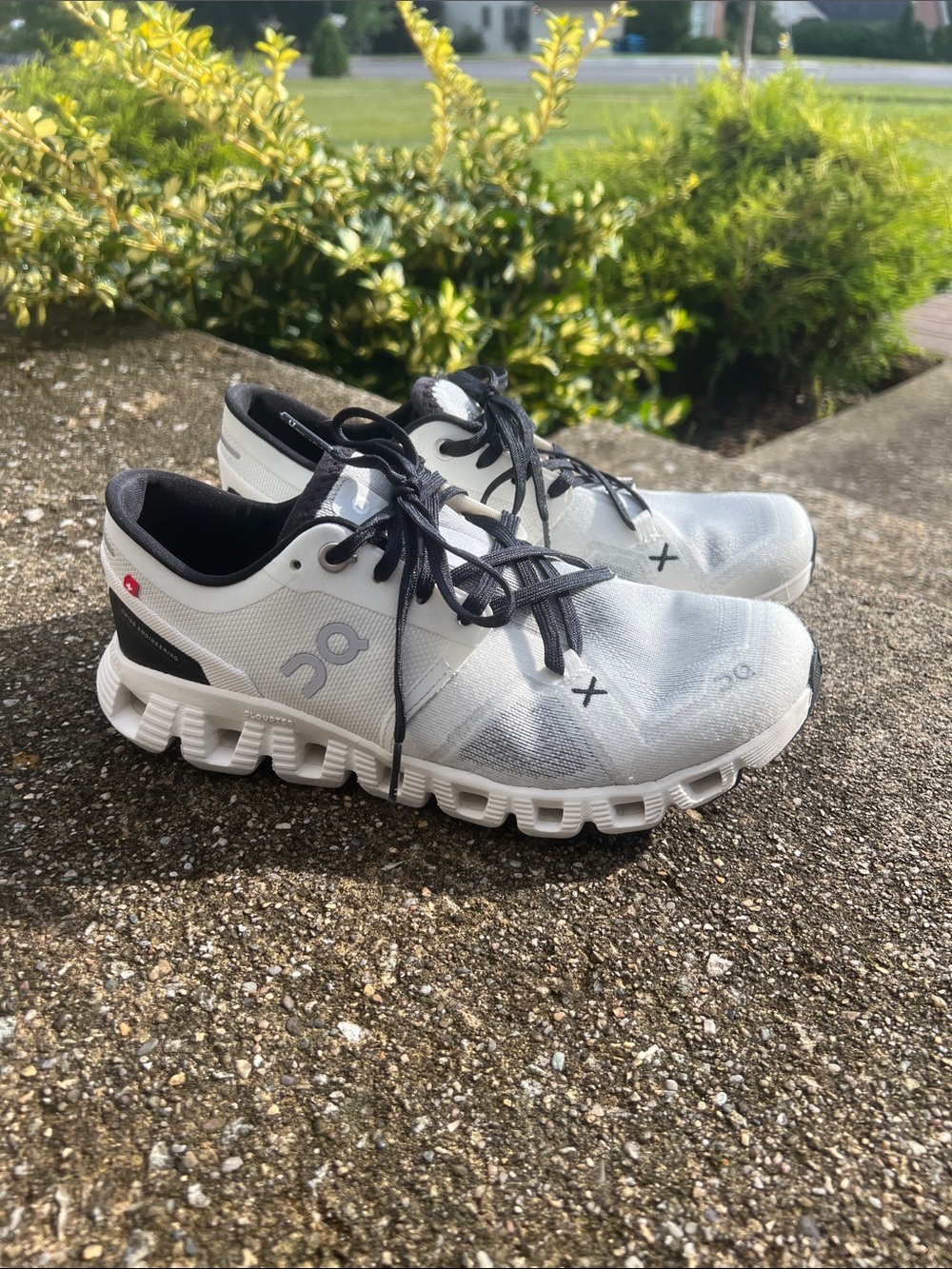 On Cloud X 3 Athletic Shoes - Picture 6 of 10